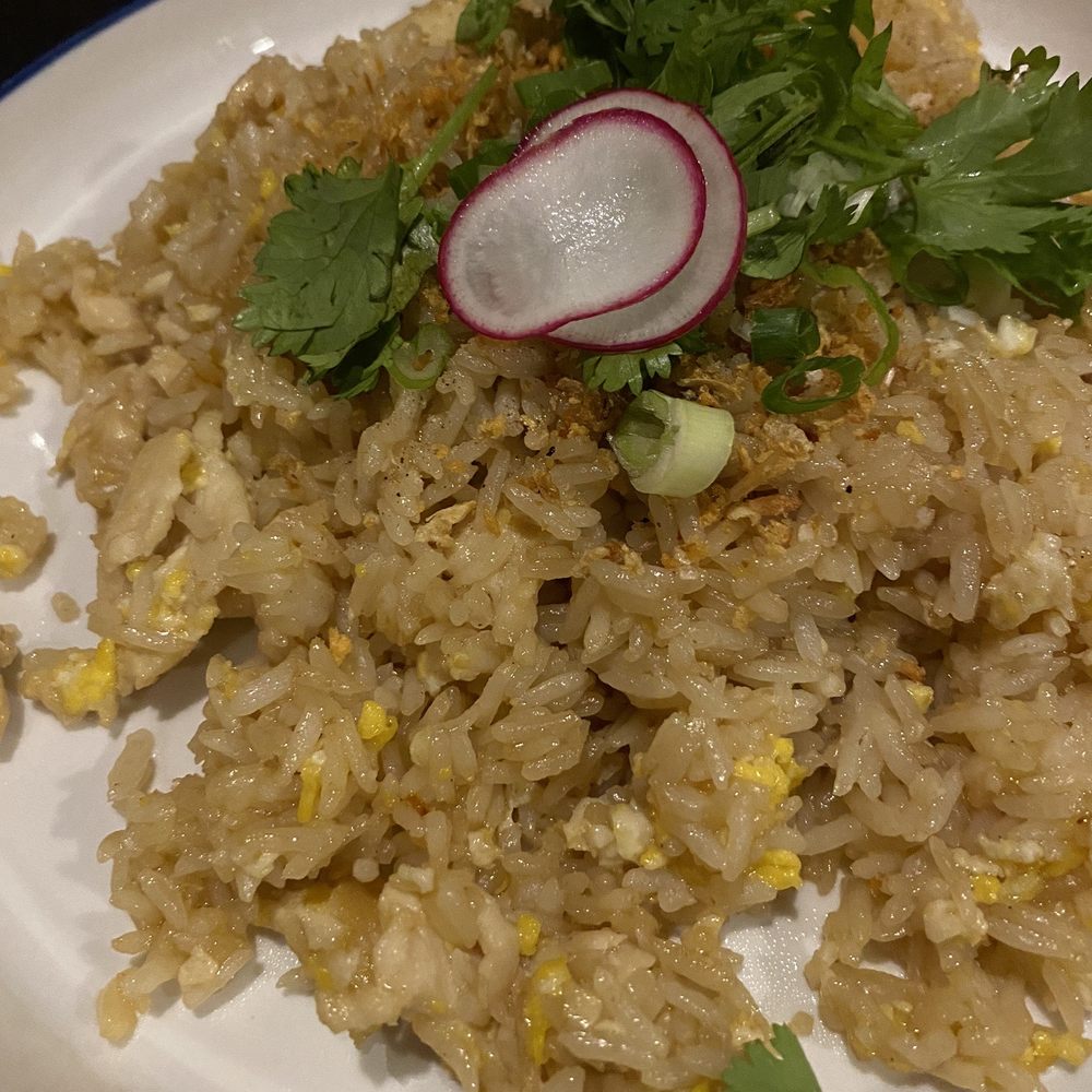 Koon Thai Restaurant - Garlic Fried Rice with Chicken - Thai Near Me - New Haven, Connecticut Koon Thai Restaurant - Garlic Fried Rice with Chicken - Thai Near Me - New Haven, Connecticut