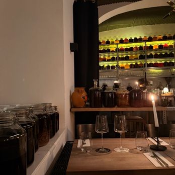 Bruder - interior - Cocktail Bars Near Me - Vienna, 9