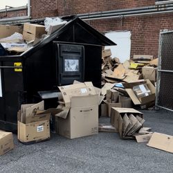 Family Dollar - Smithfield ave Family dollar dumpster