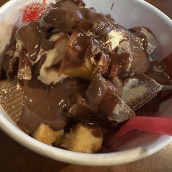 Yogurt Island U Create - Ice Cream & Frozen Yogurt Near Me - La Quinta, California Yogurt Island U Create - Ice Cream & Frozen Yogurt Near Me - La Quinta, California