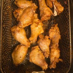 Nick 'n Chicken - Fresh cooked wings before sauced for customer.