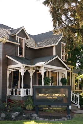 Domaine Lumineux Tasting Room by null