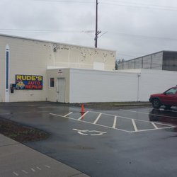 Rudes Auto Repair - Parking lot and office