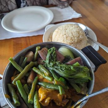 Chibog - Kare Kare & Garlic Rice - Filipino Near Me - Daly City, California Chibog - Kare Kare & Garlic Rice - Filipino Near Me - Daly City, California