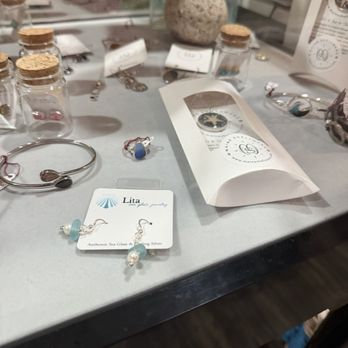 Bar Harbor Inn - Beautiful jewelry in the gift shop - Hotels Near Me - Bar Harbor, Maine