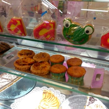 La Mar de Dulces - Pasteles de belem, galletas decoradas, tartas... - Desserts Near Me - Seville, SE
