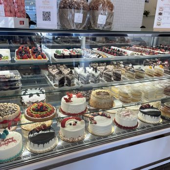 Dulce de Leche - Cakes little and small - Bakeries Near Me - Englewood, New Jersey