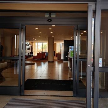 Courtyard Midland - Entry - Hotels Near Me - Midland, Texas