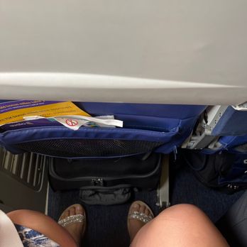 Avelo Airlines - Fits perfectly under the seat yet I was charged 50$. - Airlines Near Me - Burbank, California