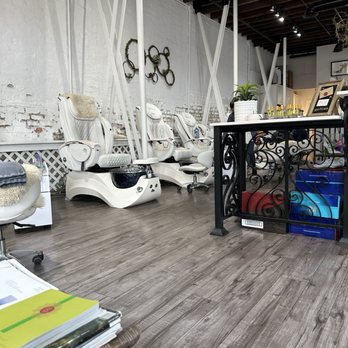 Nail Bar Nola - Salon station area - Nail Salons Near Me - New Orleans, Louisiana