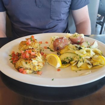 St Augustine Fish Camp - Crab cakes - Seafood Near Me - St Augustine, Florida