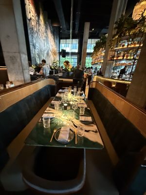 V Modern Italian by null