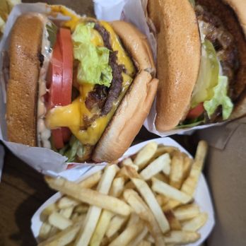 In-N-Out Burger - Fast Food Near Me - West Covina, California In-N-Out Burger - Fast Food Near Me - West Covina, California