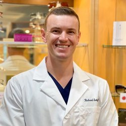 Optometric Center & Eyewear Galleria - Dr. Richard Lang