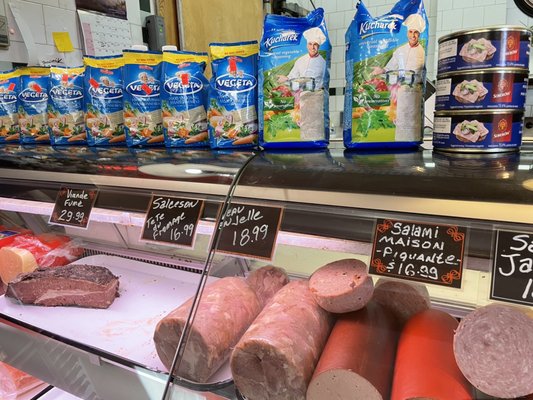 Les Aliments Felix Mish by null