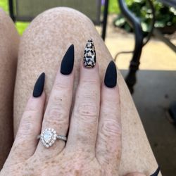 emma faye, a nail spa