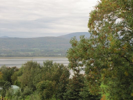 Microbrasserie de l'Île d’Orléans - Pub le Mitan by null