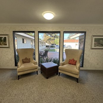 Valencia Gardens - Rehabilitation Center Near Me - Riverside, California