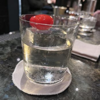 Savoy Hotel - "Smoke and mirrors" drink! Wow! Exceptional - Hotels Near Me - London, XGL
