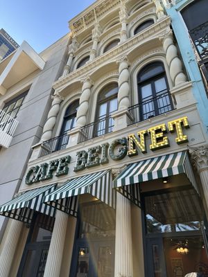 Cafe Beignet, Canal St. by null