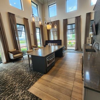 Bellrock Market Station - lounge - Apartments Near Me - Katy, Texas