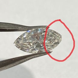 Jeff Derr broke this stone when he set it. A GIA-certified gemologist confirmed that it broke during setting. He lied about it.