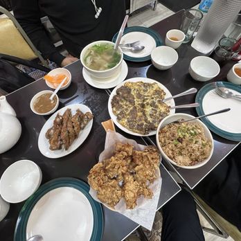 Sincerity Chicken - House tea, fried chicken, kikiam, fried rice, oyster pancake and innards soup. - Chinese Near Me - Manila, NCR Sincerity Chicken - House tea, fried chicken, kikiam, fried rice, oyster pancake and innards soup. - Chinese Near Me - Manila, NCR