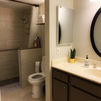 Aspen Grove Home Care - Aspen Grove Home Care - Bathroom - Senior/Elderly Care Assisted Living Home - Assisted Living Facilities Near Me - Redlands, California Aspen Grove Home Care - Aspen Grove Home Care - Bathroom - Senior/Elderly Care Assisted Living Home - Assisted Living Facilities Near Me - Redlands, California