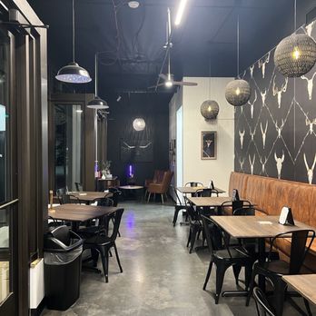 Buzzed Bull Creamery - The wallpaper is too cute 9/9/25 - Desserts Near Me - Charleston, South Carolina Buzzed Bull Creamery - The wallpaper is too cute 9/9/25 - Desserts Near Me - Charleston, South Carolina