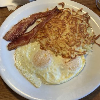 Denny's - Red, White and Berry Pancake Slam - American Near Me - Santa Paula, California