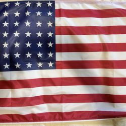 Build A Sign - Buildasign's defective 56 star/14 stripe flag
