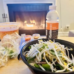 Vietvana Pho Noodle House - Spicy chicken broth isn't chicken -- Build Your Own Pho