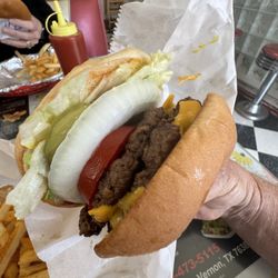 Vernon Burger - Side view of the double hamburger