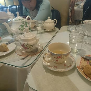 Dartealing Lounge - Omnomnom - Tea Rooms Near Me - San Francisco, California Dartealing Lounge - Omnomnom - Tea Rooms Near Me - San Francisco, California