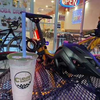 Chewy Bubble & Froyo - Strawberry banana smoothie - Ice Cream & Frozen Yogurt Near Me - Oviedo, Florida