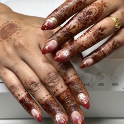 Elegance Nails & Spa - Ombre design