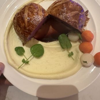 Gordon Ramsay Hell's Kitchen - Beef Wellington - Desserts Near Me - Washington, DC, District of Columbia
