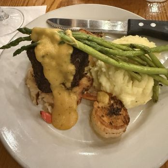 Raindancer Restaurant - American Near Me - Amsterdam, New York