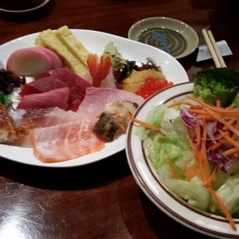 Sushi Tomi - Extra Special Chirashi sans rice and side salad... - Sushi Bars Near Me - Mountain View, California