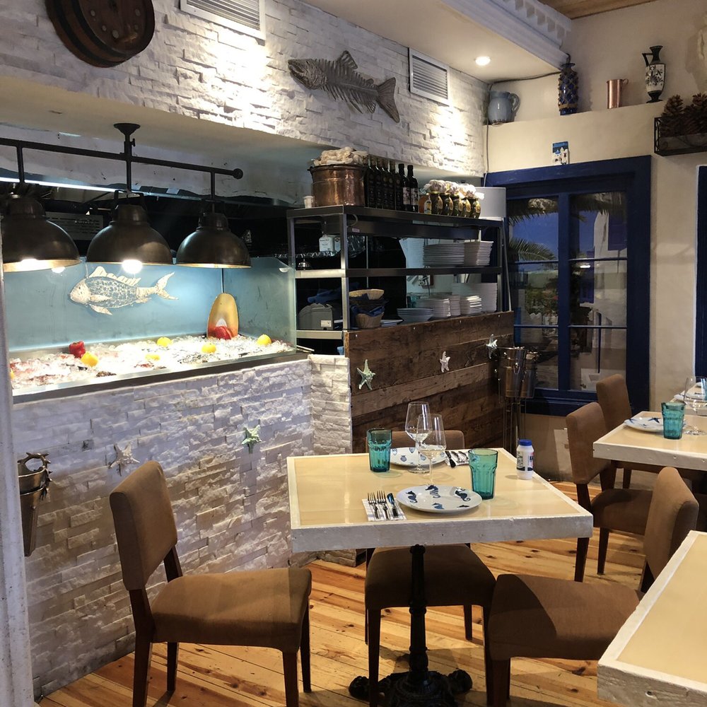 Petros - Greek Near Me - Montreal, Quebec