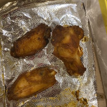 Hungry Howie's Pizza & Subs - This is supposed to be wings!! There so tiny! - Pizza Near Me - Jacksonville, Florida Hungry Howie's Pizza & Subs - This is supposed to be wings!! There so tiny! - Pizza Near Me - Jacksonville, Florida