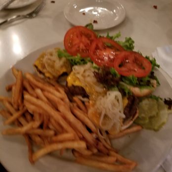 Murphy's Bar & Grill - Sliders. - Irish Pub Near Me - Honolulu, Hawaii
