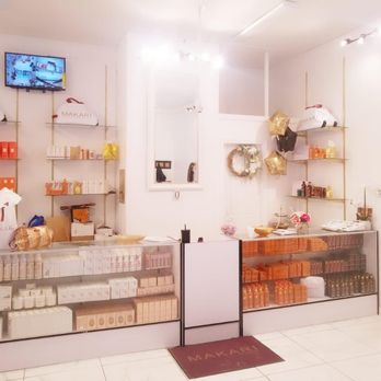 Makari de Suisse Harlem - Makari Harlem Interior - Cosmetics & Beauty Supply Near Me - New York, New York Makari de Suisse Harlem - Makari Harlem Interior - Cosmetics & Beauty Supply Near Me - New York, New York