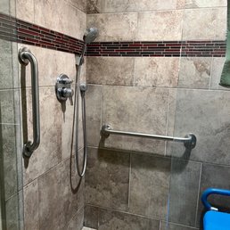 Grab bars in shower Grab bars in shower