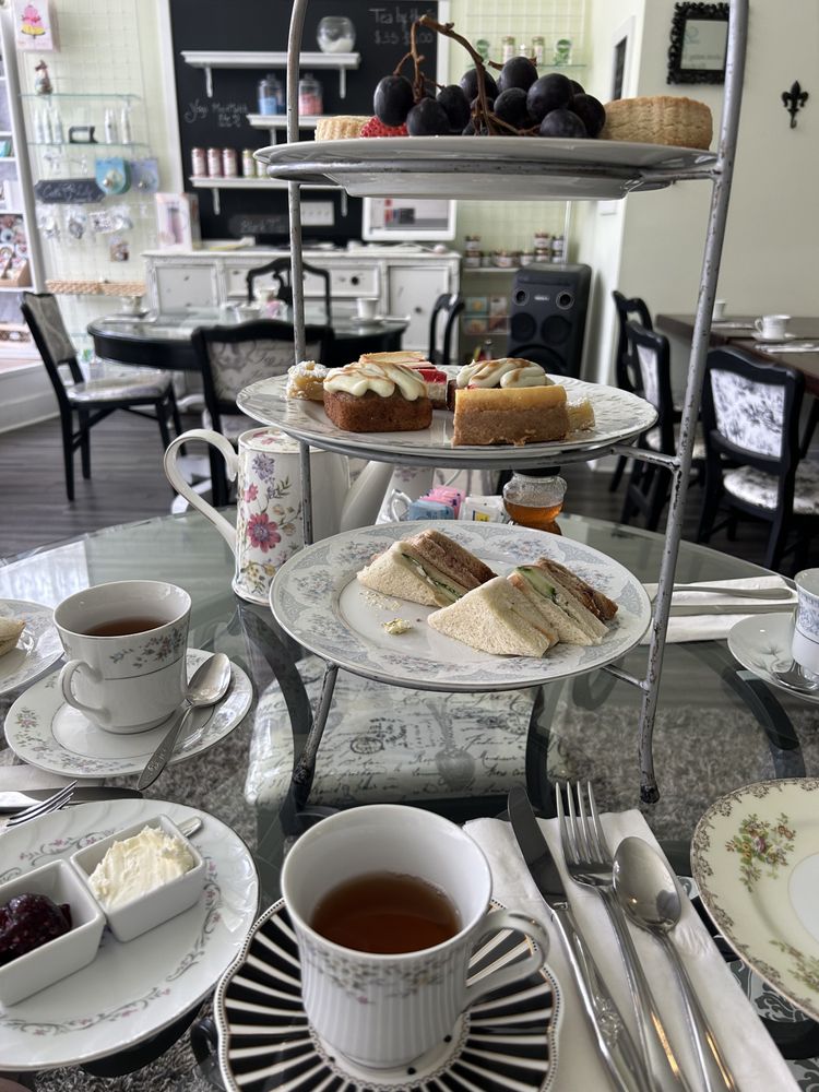 Calla Lily Victorian Tea Room