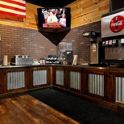 Dickey's Barbecue Pit - This is the drink area. No tea and everything was picked up.