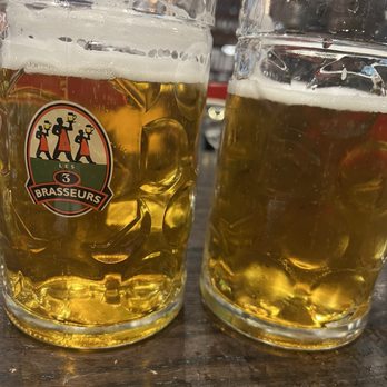 3 Brasseurs- McGill - 1 liter of blonde beer - Pubs Near Me - Montreal, Quebec 3 Brasseurs- McGill - 1 liter of blonde beer - Pubs Near Me - Montreal, Quebec