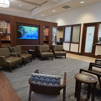 Jim Hudson Lexus, Columbia - relaxation area - Auto Repair Near Me - Columbia, South Carolina