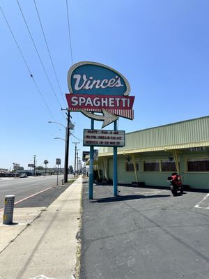 Vince's Spaghetti Ontario by null