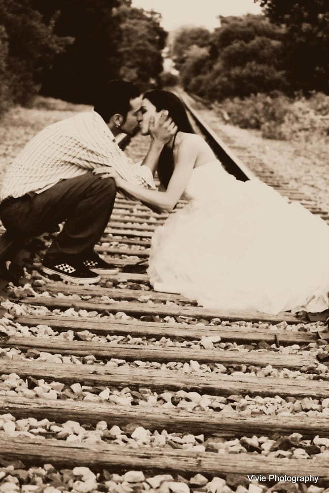 VIVIE PHOTOGRAPHY Lockport, New York Photographers Phone Number